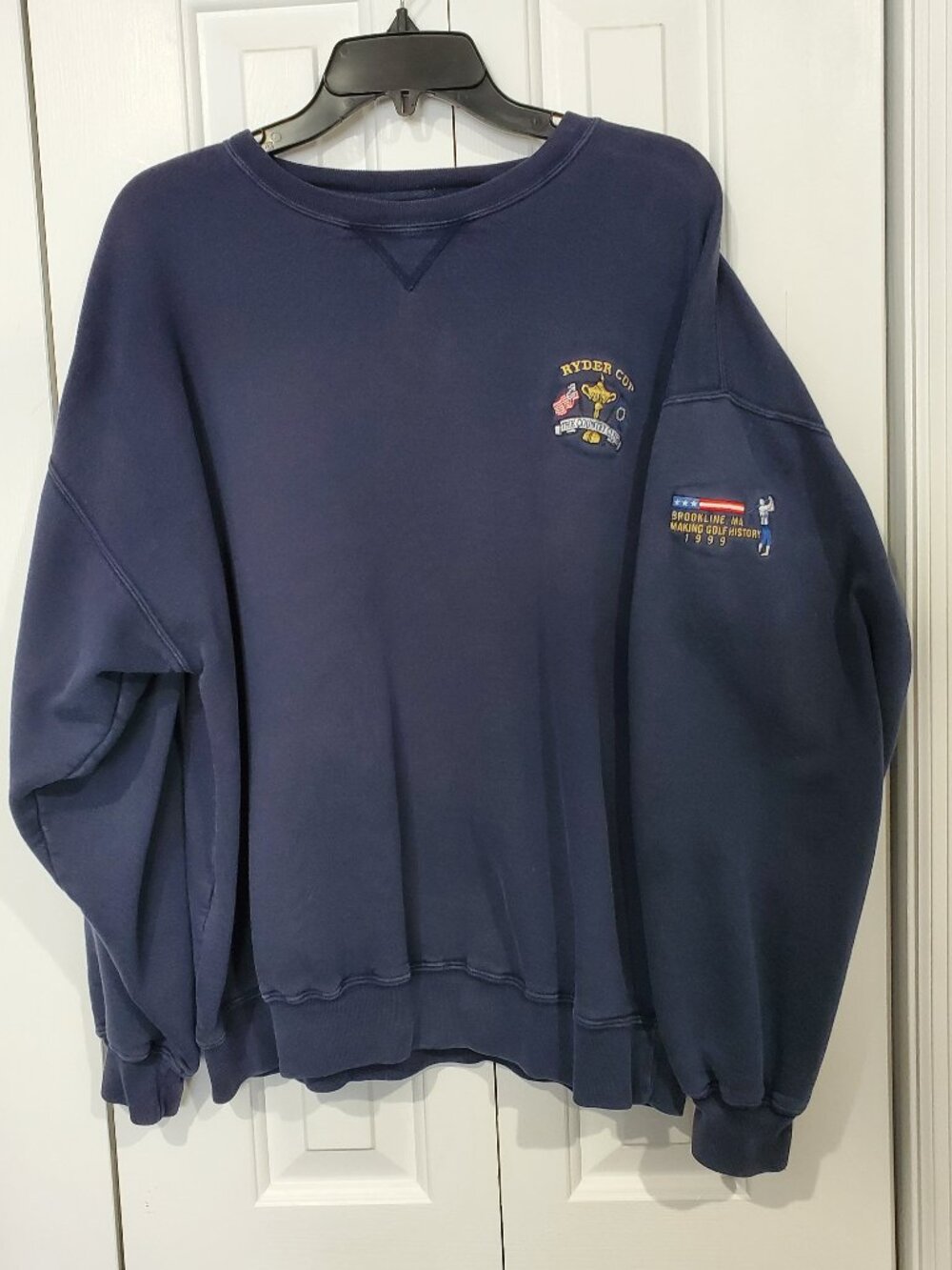 VINTAGE 1999 MENS RYDER CUP COUNTRY CLUB..BROOKLINE MA..SWEATSHIRT..SIZE LARGE